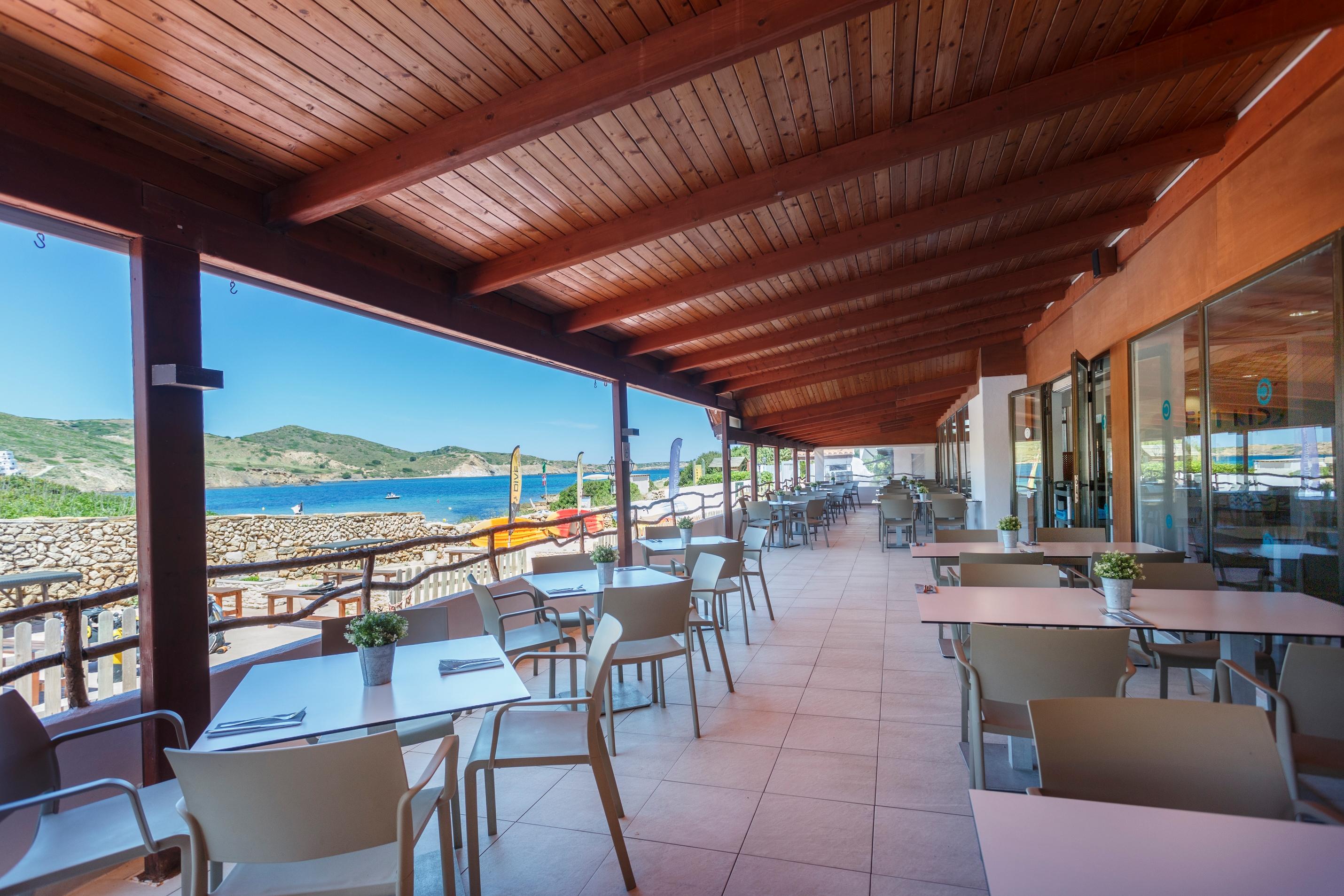 Fergus Club Carema Splash Playas De Fornells Restoran fotoğraf